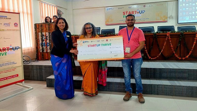 19 03 24 Mechanical Engineering Student Ritik secures 3rd position and got Rs 11K Prize at Startup Thrive Event