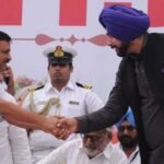 Navjot Singh Sidhu with arvind kejriwal daily samvad