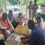 CM's eye on Operation Bhediya, Forest Minister reached Bahraich and met the victims