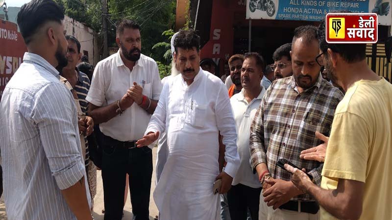 MLA Raman Arora went among the people and listened to their problems, gave instructions to the officials