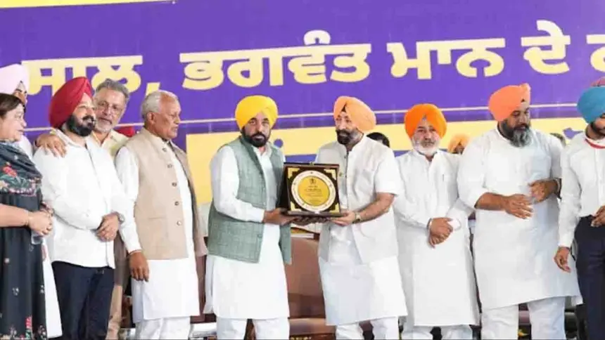 Punjab News: भगवंत मान द्वारा विकास परियोजनाओं की सौगात, सनौर में 87 करोड़ की लागत से सड़कों के नवीनीकरण की शुरुआत