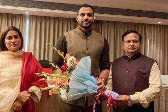 Jalandhar News: पंजाब GST के स्पेशल सैक्रेटरी जतिंदर जोरवाल के जालंधर पहुंचने पर कारोबारी संजय कोछड़ ने किया स्वागत